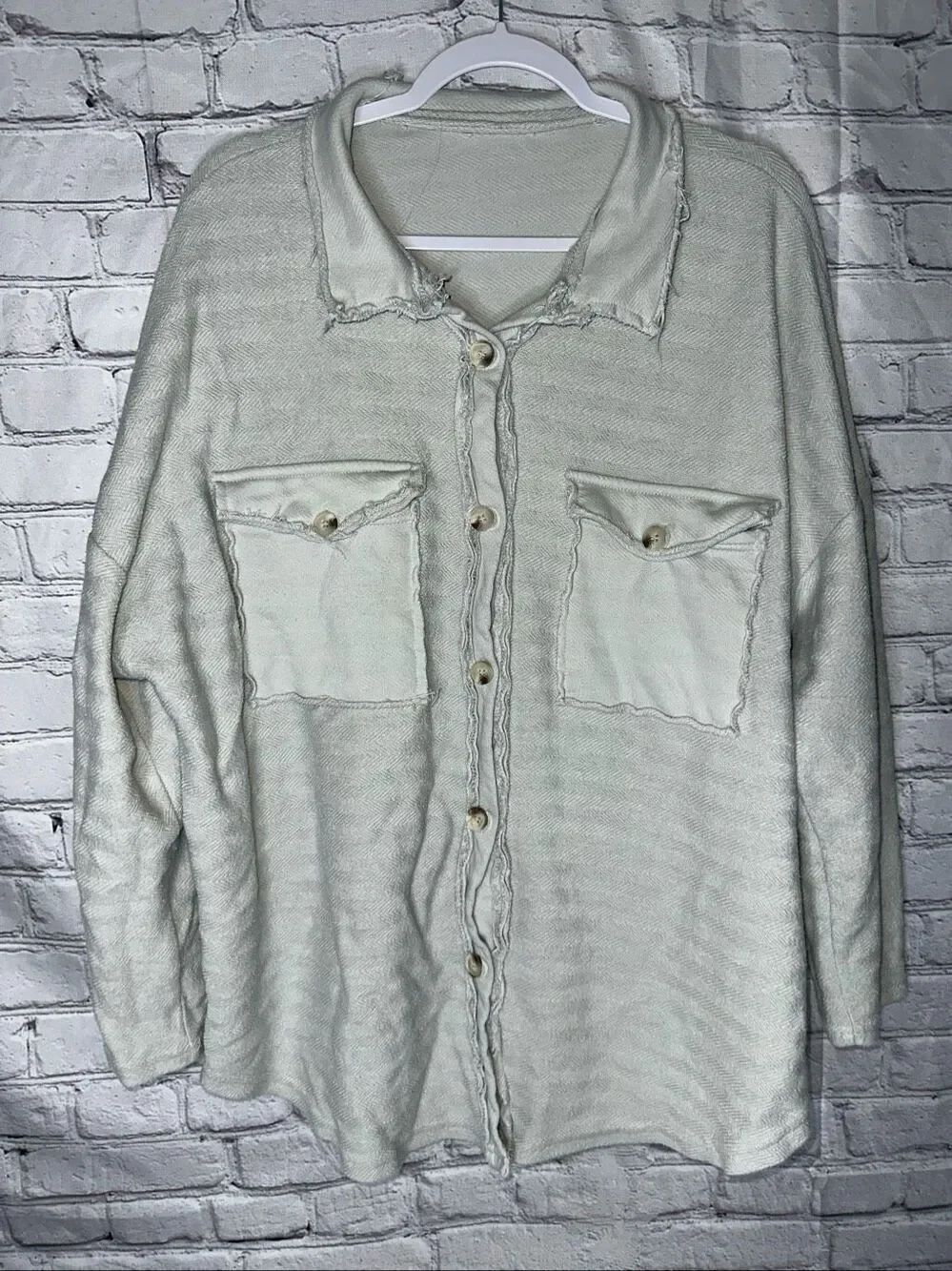 Women’s BucketList Distressed Shacket – Light Gray – Large